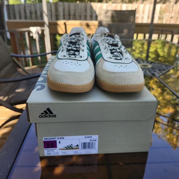 BNWT Adidas Women’s Breaknet Sleek Sneakers White Green Sz 11 Casual Tennis - Picture 8 of 10